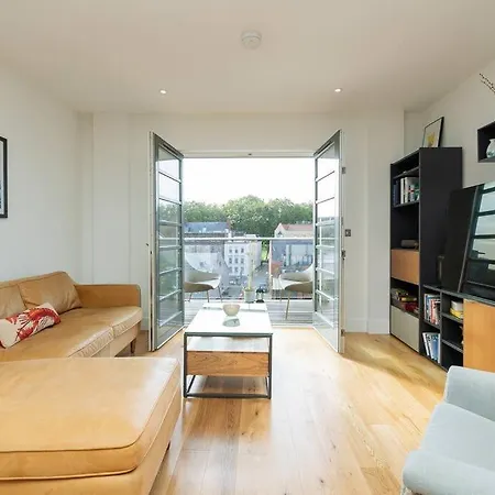 Cosy 2 Bed Flat In On River Avon Appartement